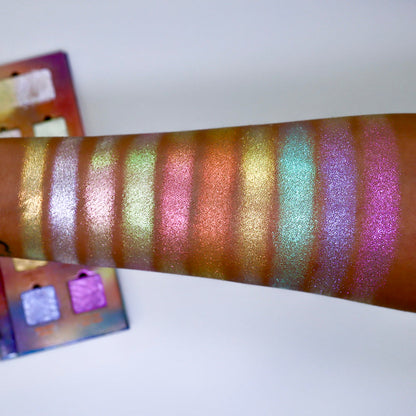 On Topper the World Palette